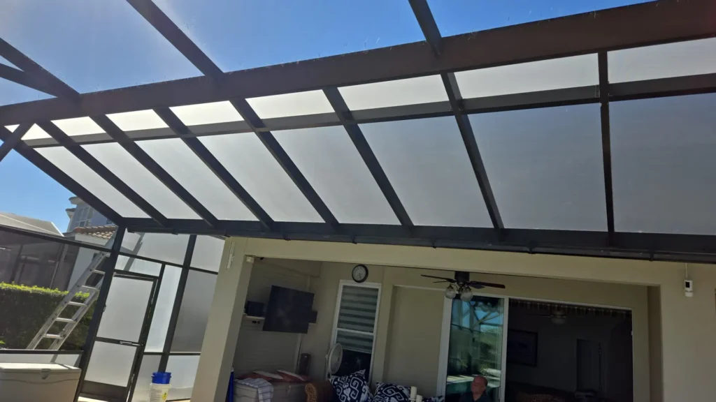 Types of pool screens in Florida and their benefits – GNG Total